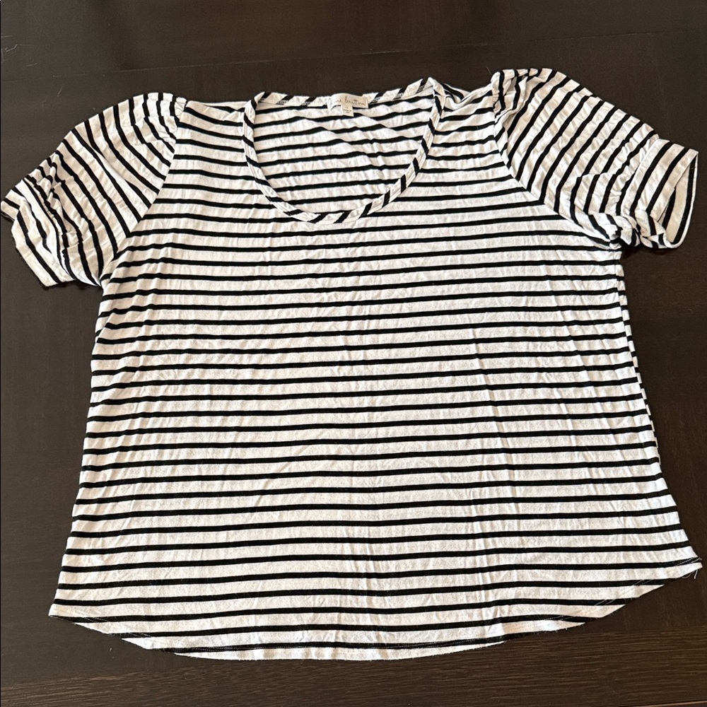 nine britton Black & White Striped Scoop Neck Tee